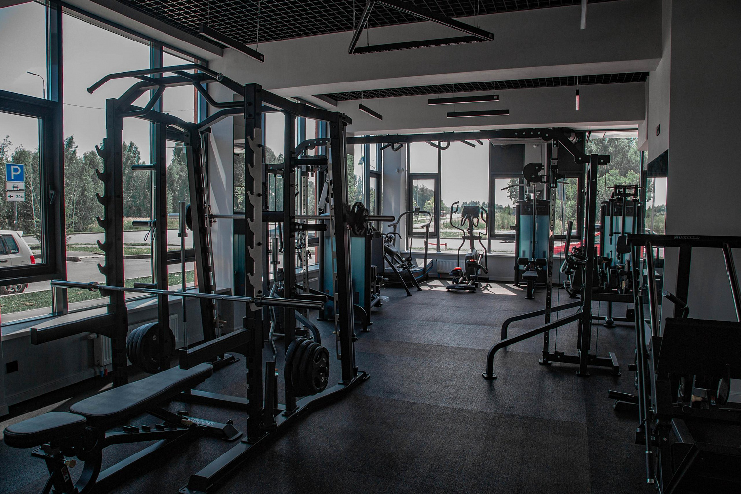 Фитнес-студия "RED FITNESS & WELLNESS"
